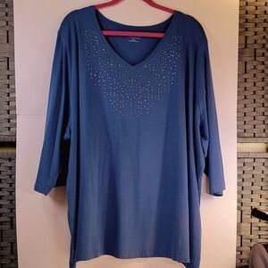 Catherines 4X  3/4 sleeve royal blue top with embellishments.